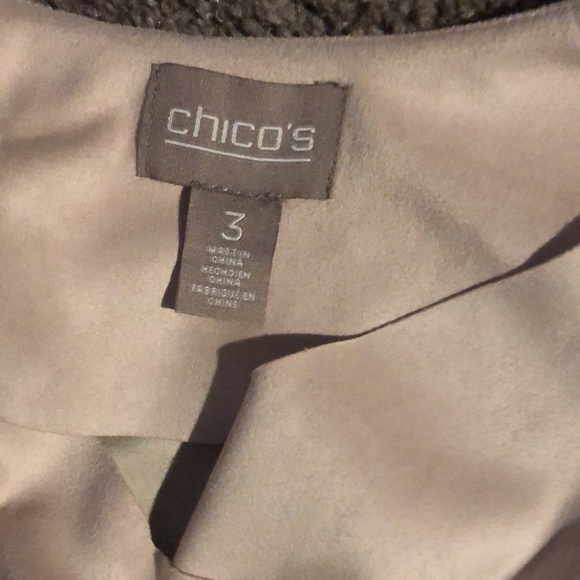 Lady’s Chico’s blazer - Picture 2 of 3